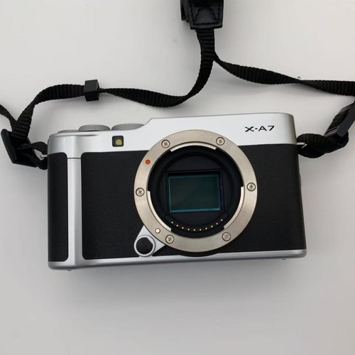 Fujifilm 2 megapixel - x-a7,