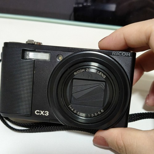 Fotocamera digitale compatta